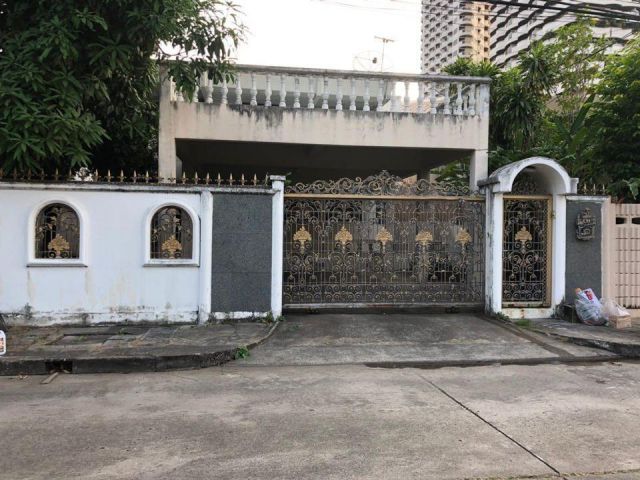 ให้เช่าบ้านเดี่ยว เมืองทอง2 โครงการ3 สวนหลวง พัฒนาการ  เนื้อที่ 90ตรว 5นอน 3น้ำ 22,000ต่อเดือน        ติดต่อคุณ สมศักดิ