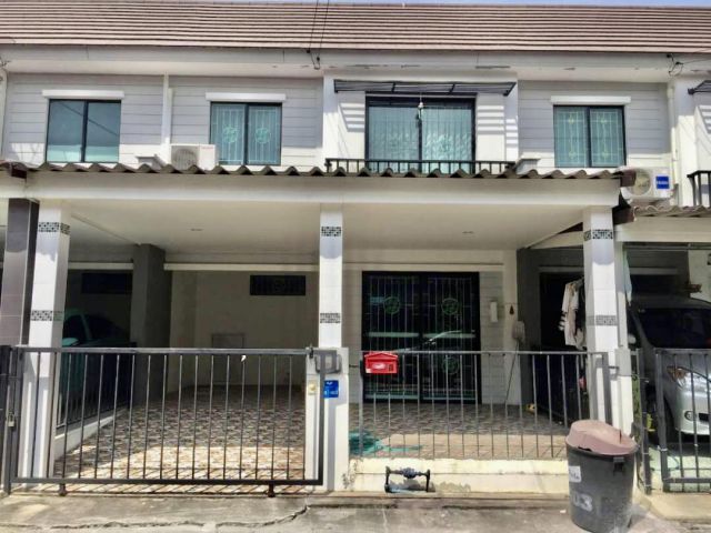 บ้าน ทาวน์เฮ้าส์  ให้เช่า หมู่บ้านพฤกษา79 หมู่บ้านติดถนนลำลูกกาคลอง3