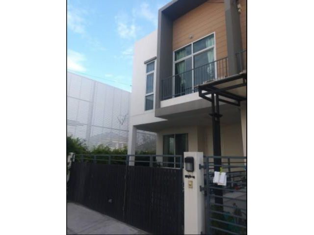 ขายด่วน ทาวน์โฮม 2 ชั้น แฮปปี้ วิลล์ ดอนเมือง ซ.เทิดราชัน13