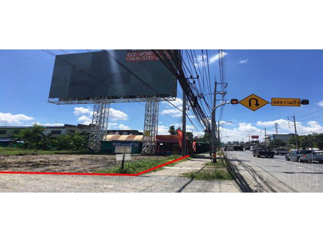 ที่สวย 430 วา ติดถนนติวานนท์ 23 เมตร และถนนซอยด้านข้าง ใกล้ตลาดดวงแก้ว ถมเสมอถนนพร้อมใช้งาน