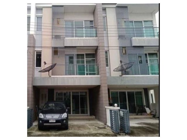 ให้เช่า ทาวน์โฮม 3 ชั้น หมู่บ้าน ทาวน์อเวนิว