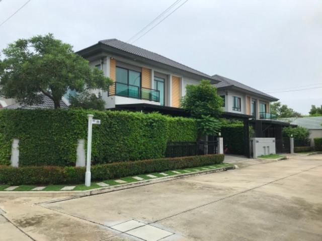 ให้เช่าบ้านเดี่ยวหลังมุมย่านรามอินทรา ไลฟ์บางกอกบูเลอวาร์ดรามอินทรา65 หน้าบ้านทิศเหนือ