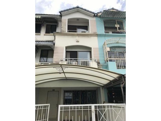 ให้เช่าทาวน์เฮ้าส์3ชั้น บ้านกลางเมือง พระรามเก้า43
