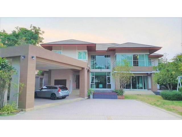 ขายบ้านเดี่ยวหรูรีสอร์ทหมู่บ้านศศิวรรณถนนสวนผัก