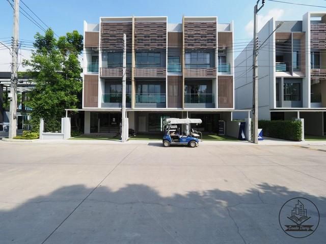 ขายทาวน์โฮม 3 ชั้น หมู่บ้าน เดอะวิชั่น นวมินทร์ 85