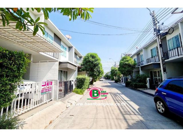 ทาวน์เฮาส์ 2 ชั้น หลังมุม โครงการ คัลเลอร์ พรีเมี่ยม เนื้อที่ 26.1 ตรว. ถนนบางนา-ตราด อ.บางพลี จ.สมุทรปราการ