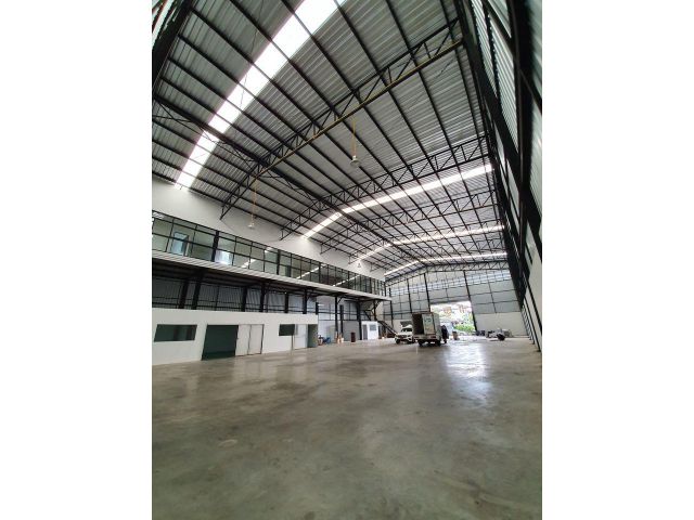 B097 ให้เช่าโกดัง สำนักงาน 1300 ตรม รามอินทรา ใกล้ทางด่วน ทำเลทองค่าเช่าถูก