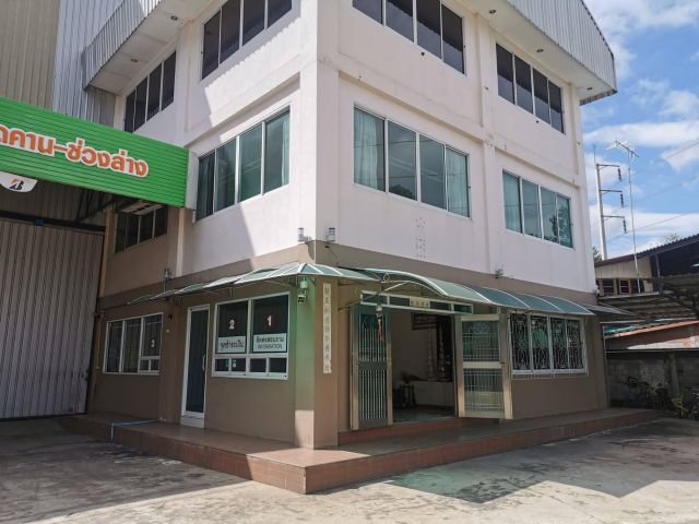 B098 ให้เช่าโกดัง 2500 ตรม ใกล้นิคมอุตสาหกรรมเกตุเวย์ซิตี้ ฉะเชิงเทรา ค่าเช่าถูก