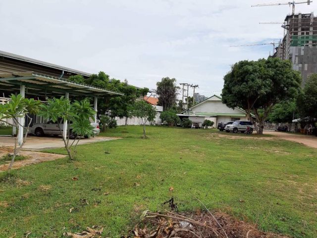 ขายที่ดิน หนองปรือ อ.บางละมุง จ.ชลบุรี เนื้อที่ 4-1-70 ไร่