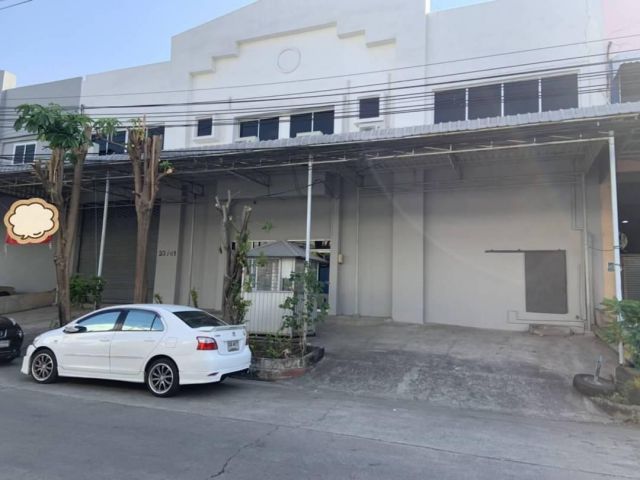โรงงาน โกดัง ให้เช่า 700 ตรม.ย่านเทพารักษ์  ถ.เทพารักษ์