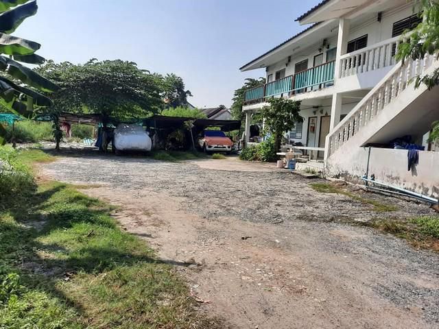 ขายที่ดิน 351ตรว และห้องเช่า 10 ห้อง และใบขออนุญาตสร้างอีก 54 ห้อง รามอินทรา 109 ทำเลดี มีรถไฟฟ้าผ่าน