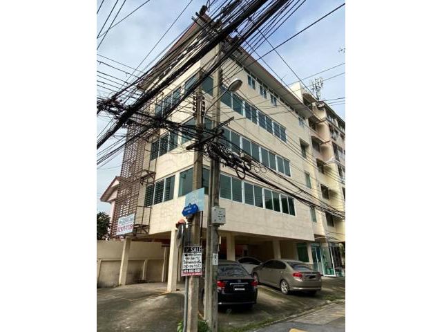 Code A1999 อาคารพาณิชย์/สำนักงาน ซ. รัชดาภิเษก 31 ใกล้สี่แยกประชานุกูล    พื้นที่ :  52.50 ตร.ว.   พ