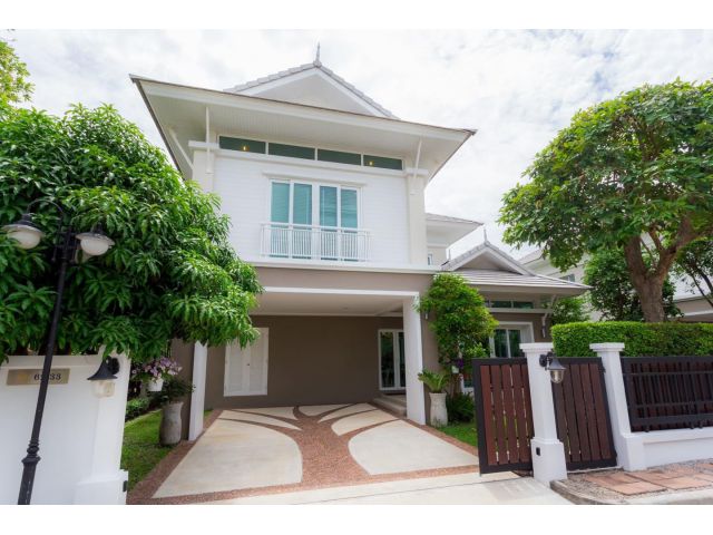 ขาย/ให้เช่าบ้านเดี่ยวพูลลิลล่า พร้อมเฟอร์นิเจอร์จัดเต็ม ใกล้ทะเลบางแสน เขาสามมุข ชลบุรี