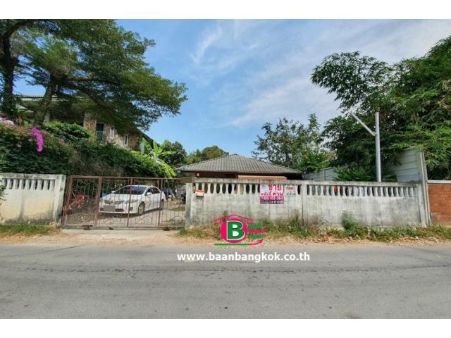 ที่ดินพร้อมบ้านเดี่ยว 1 ชั้น ซอยวิภาวดีรังสิต 70 เนื้อที่ 76 ตรว. มี 3 ห้องนอน 3 ห้องน้ำ ถนนวิภาวดีรังสิต เขตหลักสี่