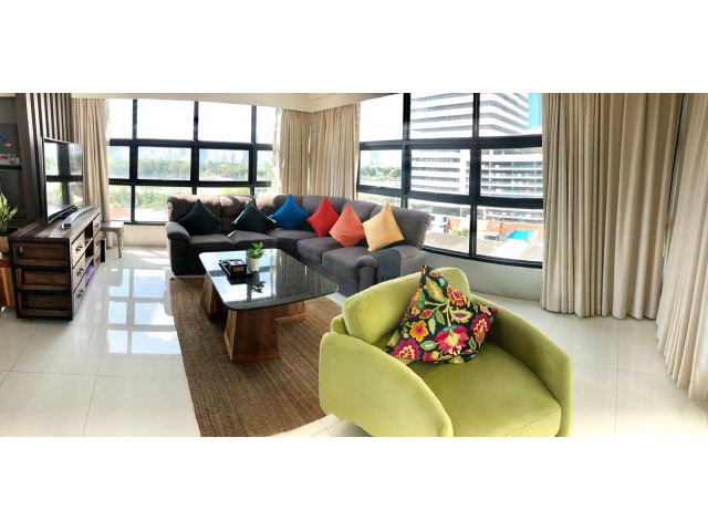 Luxury Pent house 2 Beds for rent Asok  Top View Panaromic Lake View