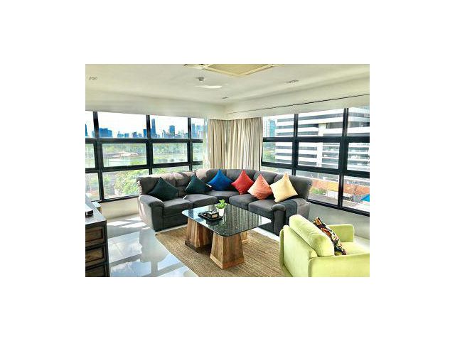 Rent Pent House Top View of 4 Star Hotel on Sukhumvit 16