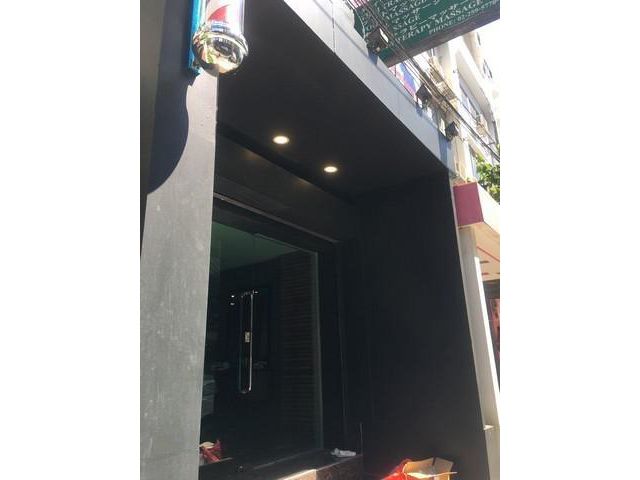 ให้เช่าอาคารพาณิชย์ 4ชั้น ริมถนนสุขุมวิท