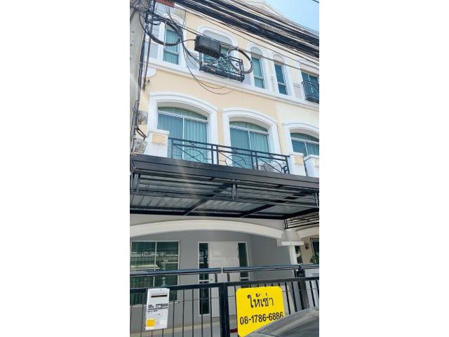 Code.2077 บ้านกลางเมืองสวิสทาวน์ (เกษตร- นวมินทร์)  รายละเอียด พื้นที่ :  20 ตร.ว.   3 ห้องนอน   4 ห