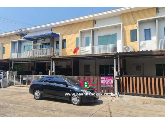 ทาวน์เฮาส์ 2 ชั้น โครงการ เดอะคอนเนค 22 รามอินทรา-มีนบุรี เนื้อที่ 21 ตรว. มี 3 นอน 2 น้ำ ถนนสุวินทวงศ์ เขตมีนบุรี