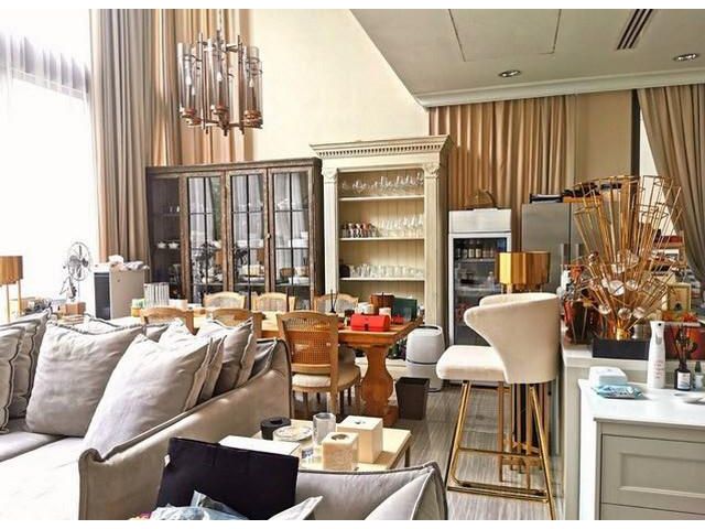 ขายทาวน์โฮม 7 ชั้น 749 เรสซิเดนซ์ 749 Residence