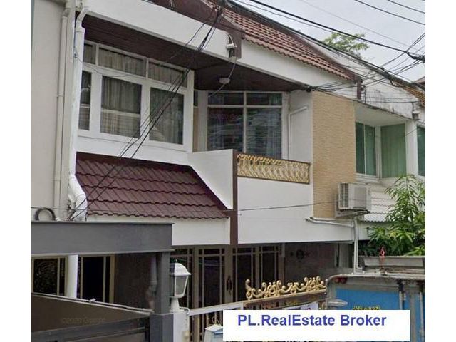 ให้เช่าทาวน์เฮ้าส์  เนื้อที่ 28 ตรว.ซอยเอกมัย 12