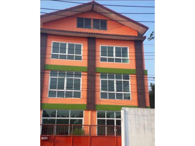 ขายทาวน์โฮมออฟฟิต รามอินทรา 46 ใกล้รถไฟฟ้า