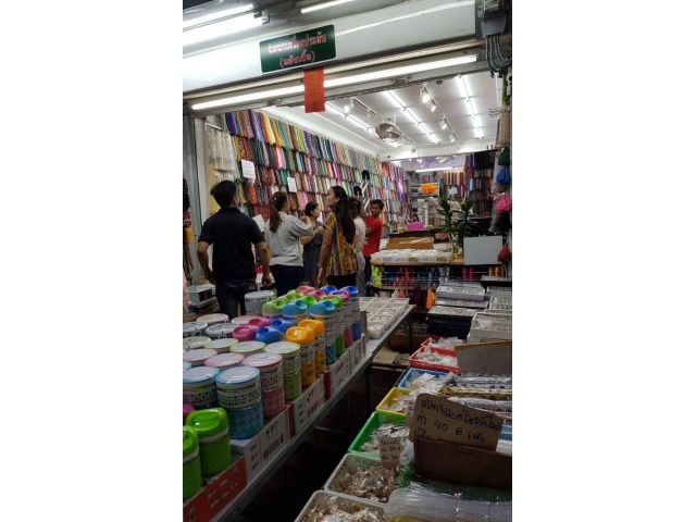 RENT  building 2 booths Sampeng  prime location
