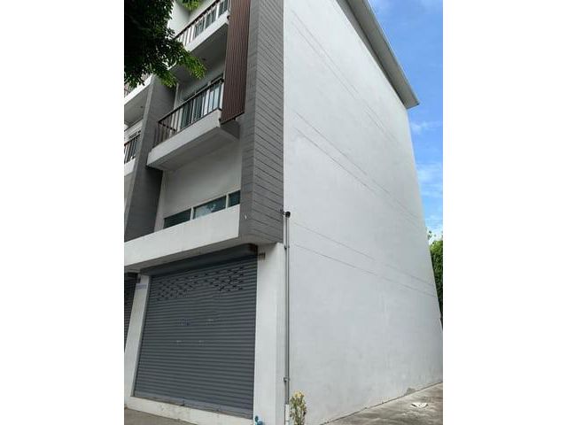 ให้เช่าอาคารพาณิชย์ 3ชั้น ถนนลาดพร้าว นาคนิวาส