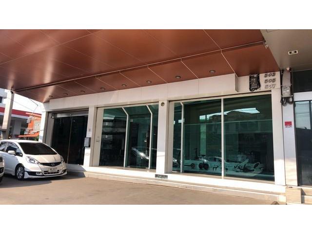 ให้เช่าทาวน์โฮม บ้านกลางเมือง พหลโยธิน 50 ใกล้รถไฟฟ้าเนื้อที่ 17ตรว 3นอน 3น้ำ 19,000ต่อเดือน        ติดต่อคุณ สมศักดิ์ T