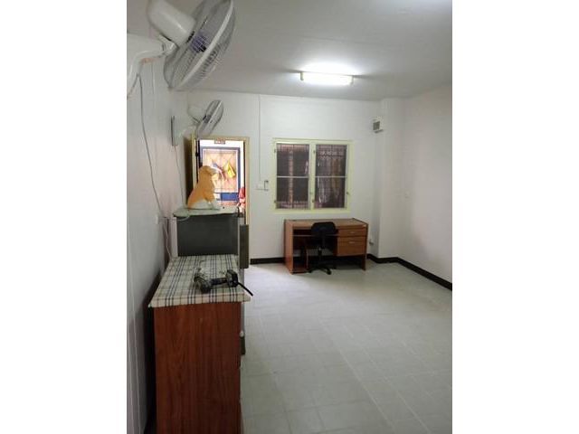 ขายห้องชุดโครงการเอื้ออาทรประชานิเวศน์ 24 ตรม.