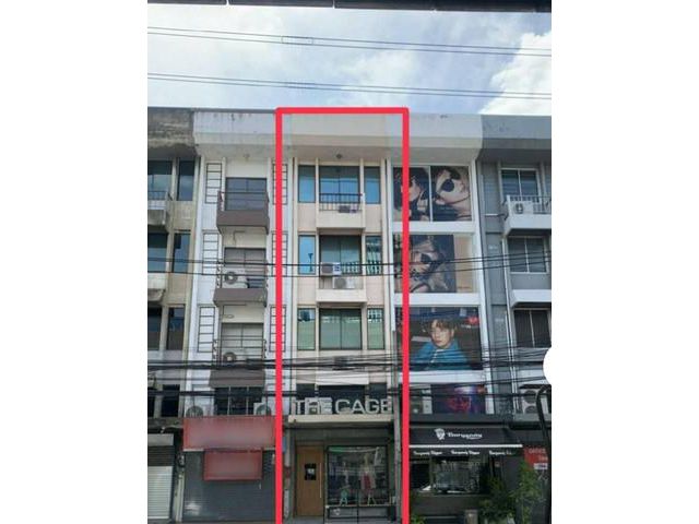 ให้เช่า อาคารพาณิชย์ 4.5 ชั้น ริมถนนรัชดา ใกล้ MRT