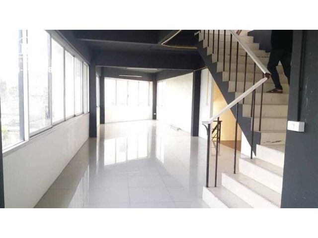 L593 ขายอาคารพาณิชย์ 4 ชั้น ลาดพร้าว 64 ใกล้ MRT รัชดาภิเษก เหมาะทำ Showroom สำนักงาน