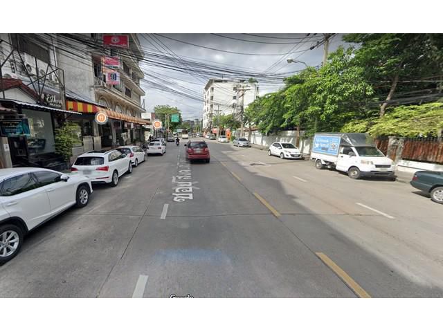 R63ให้เช่าอาคารพาณิชย์ ติดถนนลาดพร้าว71 มี4ชั้น