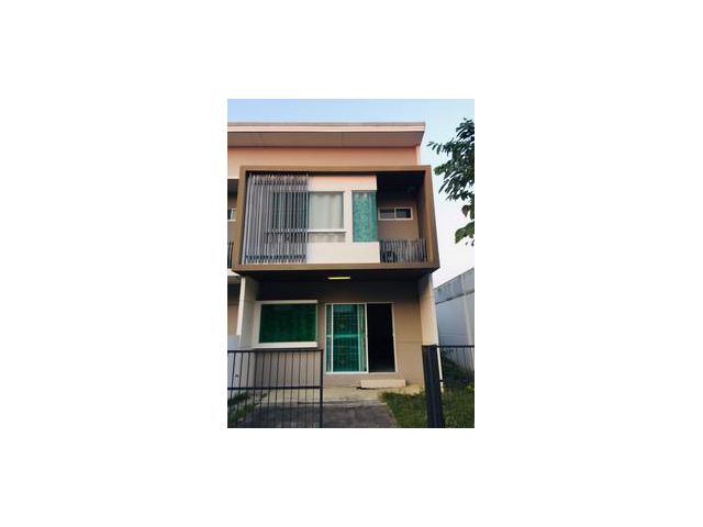 บ้านหลังริม เป็นบ้านเปล่า ต่อเติมหลังบ้านบ้าน