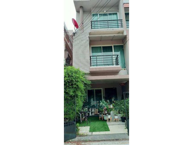 อาคารพาณิชย์ 3 ชั้น 21 ตรว. ถ.ลาดพร้าว101 แยก 31