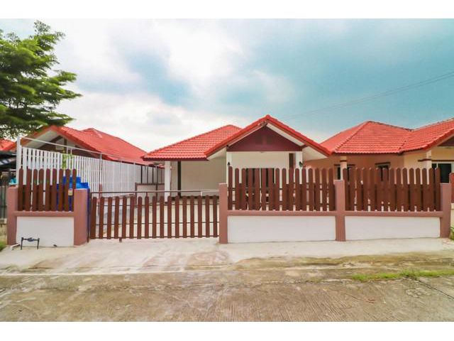 โครงการ บ้านมือสอง  หลังโรงเรียนมารีวิทย์บ่อวิน
