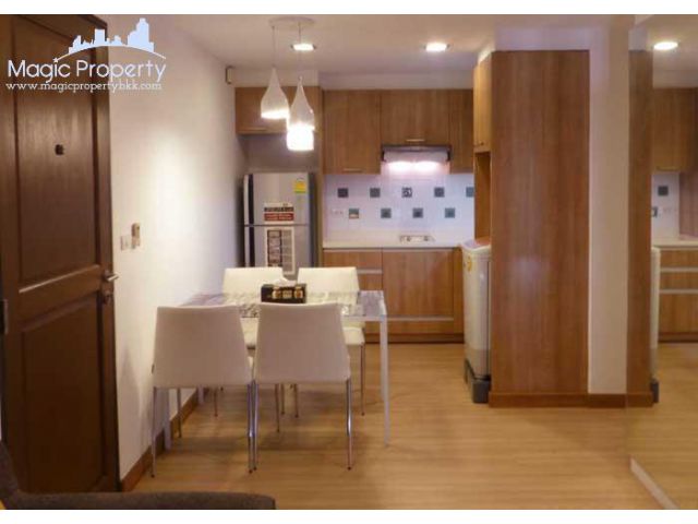 ให้เช่าคอนโด 2 ห้องนอน ใน ดิ แอลโคฟ ทองหล่อ 49 (The Alcove Thonglor 49) ใกล้ BTS ทองหล่อ และโรงพยาบาลสมิติเวช