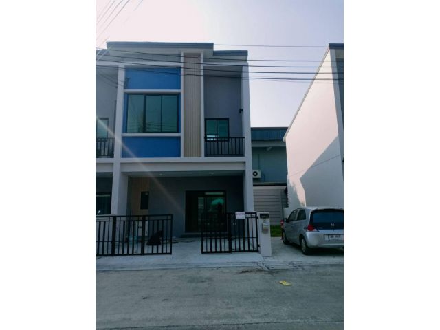 ขายบ้านทาวน์โฮม 2 ชั้น ม.เลซิโอโฮม  วงแหวน-รามอินทรา