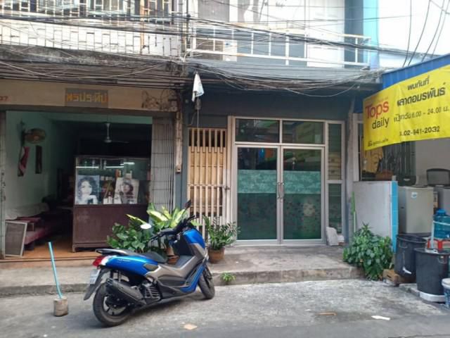 รหัสทรัพย์ B4118 ให้เช่าตึกแถว 3 ชั้น ตรงข้าม ม.เกษตรศาสตร์ บางเขน