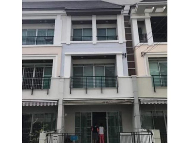 ให้เช่าทาวน์โฮมบ้านกลางเมือง สาทร ตากสิน 1