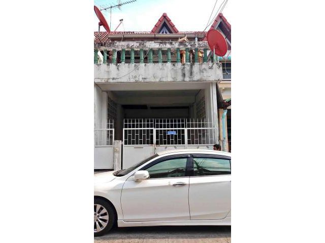รหัสทรัพย์ B4142 ให้เช่าบ้านทาวน์เฮ้าส์ 2 ชั้น หมู่บ้านศิรินเทพ 9 ถนนลาดพัฒนา 14