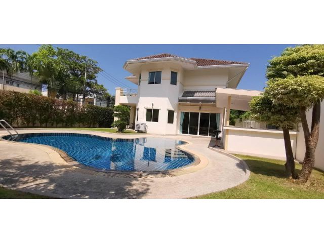 ขายเช่า บ้านเดี่ยว โครงการ The Meadows East Pattaya พร้อมสระว่ายน้ำ