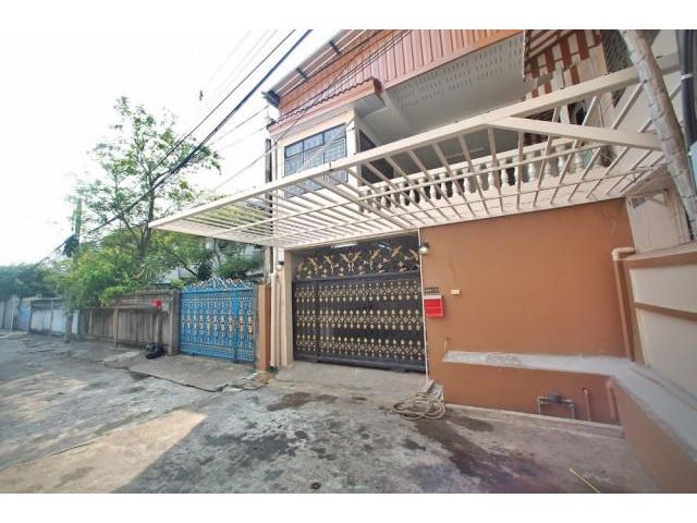 รหัสทรัพย์ B4196 ให้เช่าบ้านเดี่ยว รัชดาซ.3 ใกล้เซ็นทรัลพระราม9 ซ.อยู่เจริญ 21 ถ.อโศก-ดินแดง