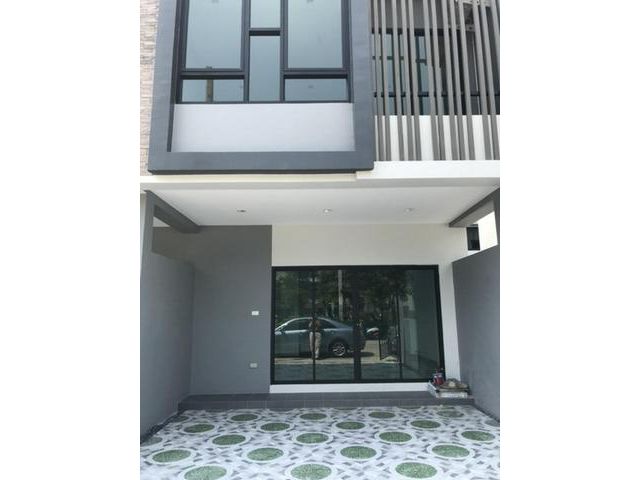ให้เช่าทาวน์โฮมใหม่ 2ชั้น เเพชรเกษม 81/6 หนองแขม