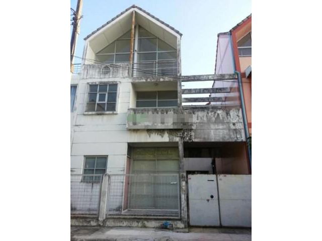 รหัสทรัพย์ B4210 ให้เช่าทาวน์เฮาส์ 3 ชั้น ในเมืองทองธานี โครงการ 5 ซอย 2