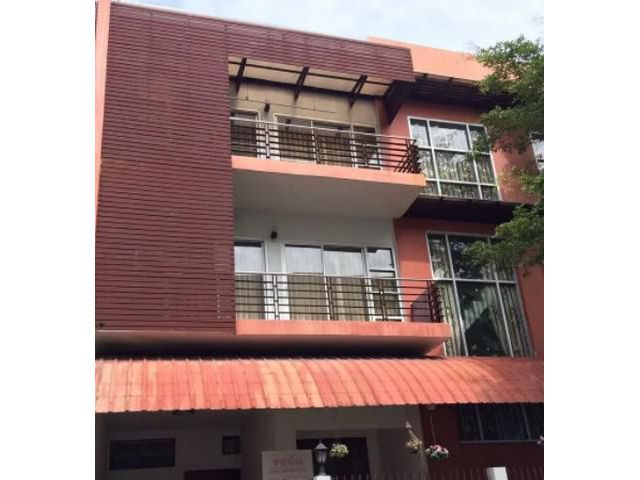 ให้เช่าทาวน์โฮม หมู่บ้านมนตรี ซอยลาดพร้าว 87
