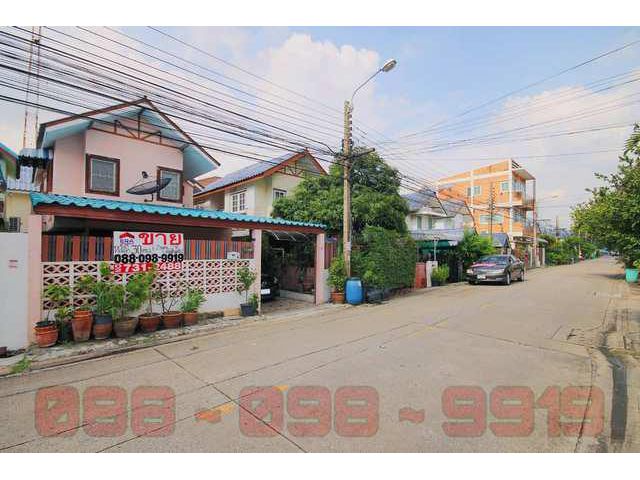 บ้านเดี่ยว 2 ชั้น 30 ตรว. ม.เพชรอุทัย ซ.ลาดพร้าว93