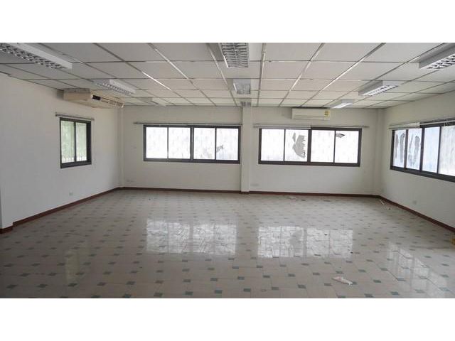ให้เช่าโกดัง 3 ไร่ พื้นที่ 4800 ตรม. รามอินทรา 109