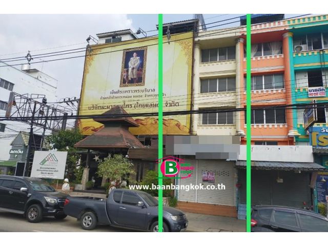 อาคารพาณิชย์ 4 ชั้น หน้าโครงการ ลภาวัล 7 ริมถนนบางกรวยไทรน้อย เนื้อที่ 16ตรว. อ.บางบัวทอง จ.นนทบุรี