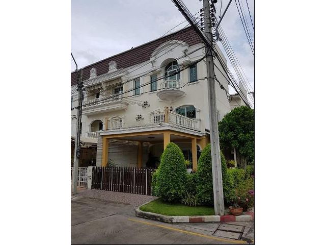 ให้เช่าทาวน์เฮ้าส์ เดอะเมโทร พาร์ค สาทร-กัลปพฤกษ์